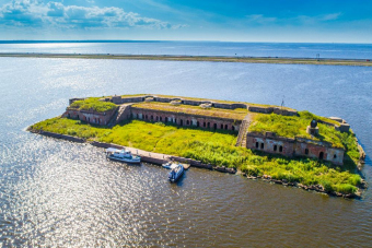 Музей Военно-морской славы и Остров Фортов в Кронштадте 