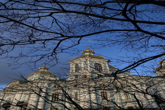 Праздничные традиции Петербурга: семейная прогулка