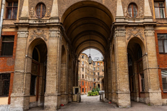 Трезвый тур по Рубинштейна.  Больше знаешь - крепче пьёшь!