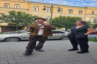 Экскурсия-моноспектакль «Хармс идет по улице Маяковского»