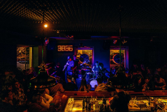 Бары, джаз и история заговора «Профсоюз работников ада»