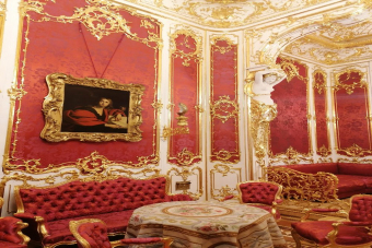 «Очень приятно, Царь»: знакомство с обитателями Зимнего Дворца