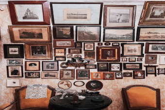 Индивидуальная экскурсия: тур по дворам и парадным с квартирой Довлатова