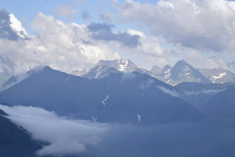 Пеший подъём на Хмелёвские озёра через водопад Кейва