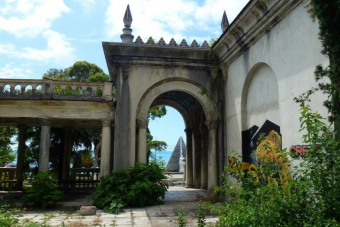 Фото-тур на минивэне: заброшки Абхазии, Гагра, Мандариновый сад и Пицунда!