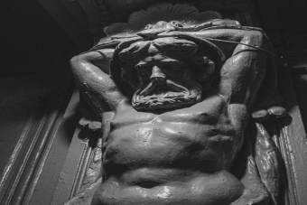 Неформальный Петербург: Путешествие по миру богемы и бунтарства!