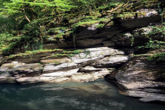 На джипах в древний каньон Псахо