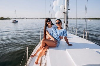 Празднование дня рождения на яхте в Адлере и Сочи