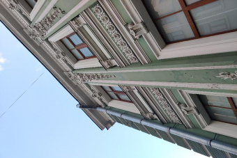 Дворики московские: дворцы, особняки и доходные дома столицы