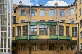 Пески Петербурга: парадные, доходные дома и дворы-колодцы