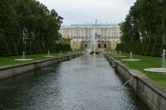 Нижний парк Петергофа на электрокаре