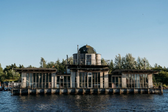 Елагин остров с видом на Финский залив на теплоходе