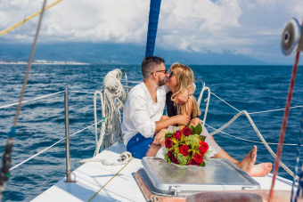 Индивидуальная прогулка на яхте премиум-класса «ALISIA» (порт Адлера)