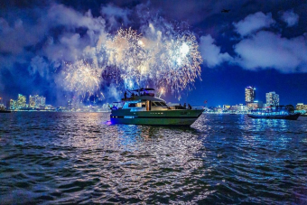 Морские прогулки на парусной яхте, катере (порт Сочи)