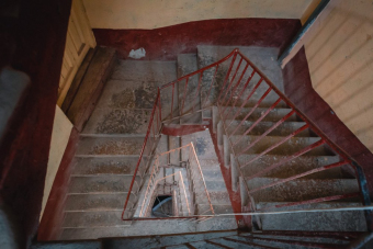 Прогулка по настоящему Петербургу. Проходные дворы Моховой