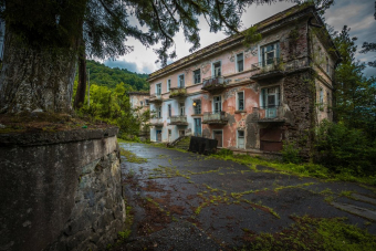 Акармара — водопады и покинутый город