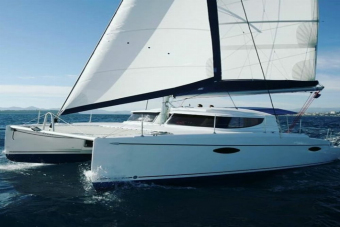 Прогулка на парусном катамаране