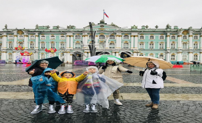 Детская обзорная экскурсия по Петербургу