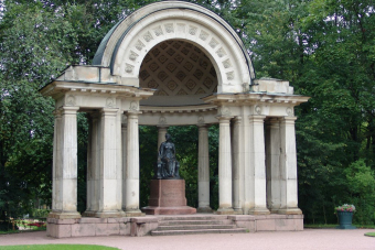 Выездная автобусная экскурсия в Павловск (Павловский дворец и парк)