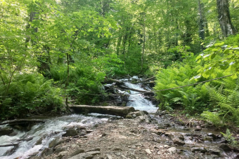 Прогулка к подъемнику эпохи СССР и посещение горной купели