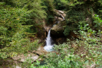 Акармара — водопады и покинутый город