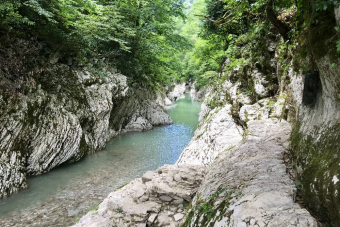 Хоста: субтропические каньоны и Воронцовская пещера