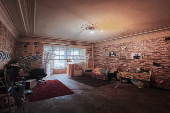 По трём коммунальным квартирам Петербурга