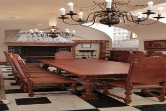 Константиновский дворец с дегустацией в исторических погребах