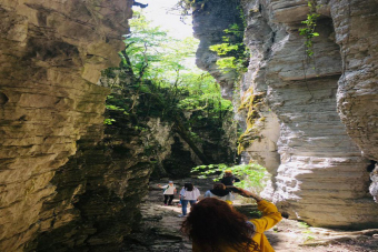 На джипах в древний каньон Псахо