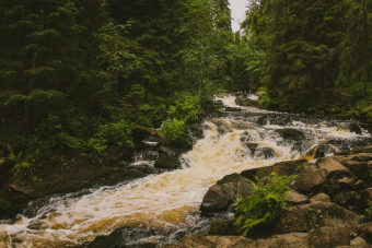 Хиты Карелии: долина водопадов, финская уха и музей в скале