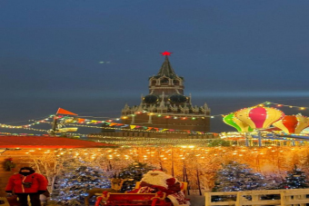 Главные ёлки центра столицы — пешеходная экскурсия по новогодней Москве