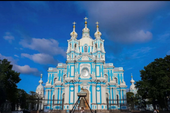 Александро-Невская лавра и Смольный собор — архитектурные жемчужины Петербурга