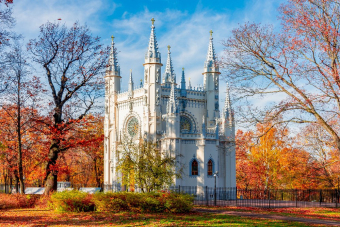 Автобусная экскурсия в Петергоф: Большой дворец и Нижний парк