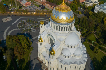 Скоростной катамаран из Петергофа в Кронштадт