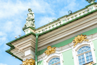 Коллекция Эрмитажа и жизнь Зимнего дворца в мини-группе (с билетами)