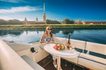 Прогулки на катере по рекам и каналам Санкт-Петербурга