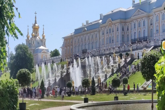 Из Петербурга в Петергоф к паркам и дворцам на комфортном автомобиле