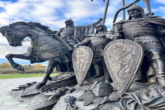 Экскурсия к мемориалу Князь Александр Невский с дружиной