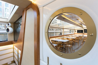 Аренда теплохода «Корсика» на 50 человек