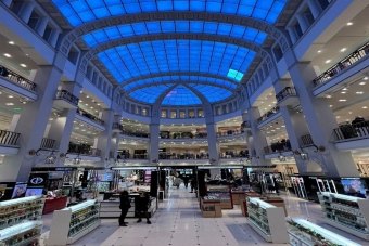 Петербург торговый: по ту сторону витрин