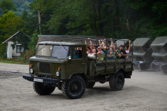 33 водопада и Кавказское застолье