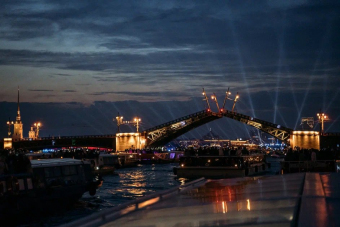Силуэты ночи: полуторачасовая магия разводных мостов на однопалубном