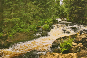 Хиты Карелии: долина водопадов, финская уха и музей в скале