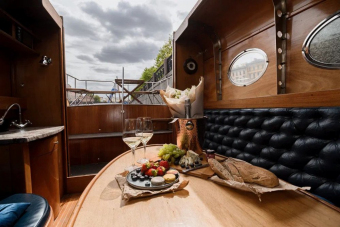 Прогулка по рекам и каналам на катере Новик