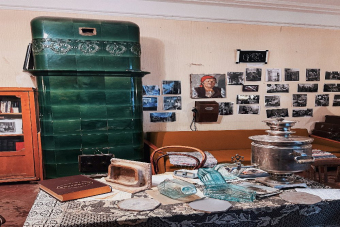 Индивидуальная экскурсия: тур по дворам и парадным с квартирой Довлатова