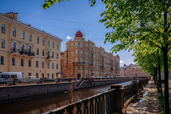 Петербург Гоголя с членом Союза писателей