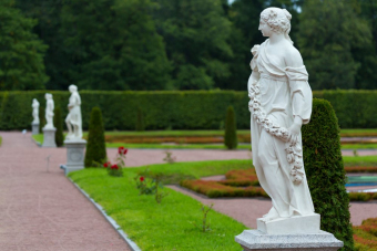 Автобусная экскурсия в Ораниенбаум и Большой Меншиковский Дворец