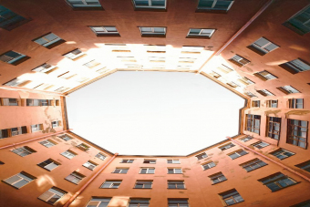 Лабиринты Петроградки: закрытые парадные и дворы-колодцы