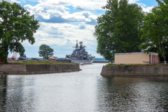 Кронштадт: Морской собор и Петровский док