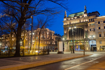 Ночная автобусная экскурсия по Санкт-Петербургу и разведение мостов